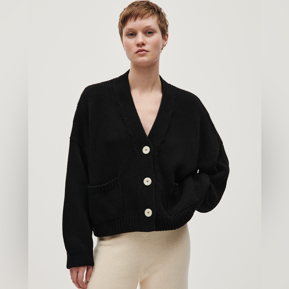 Babaa Black no22 Cardigan Sweater